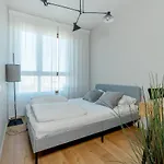 Apartment Up'arts *
