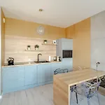 Apartment Up'arts *